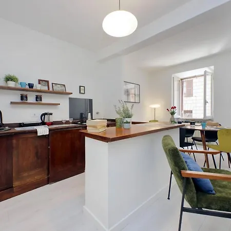 Monti Spacious 2 Apartment