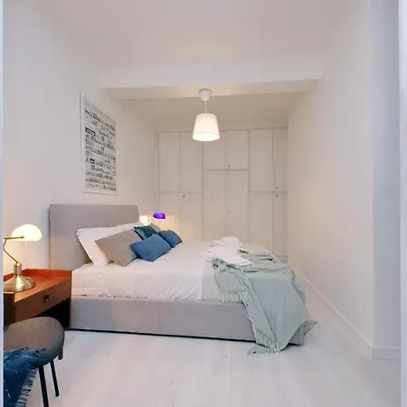 Monti Spacious 2 Rome