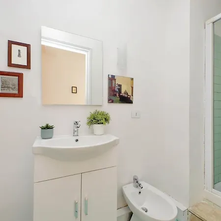 Monti Spacious 2 Apartment